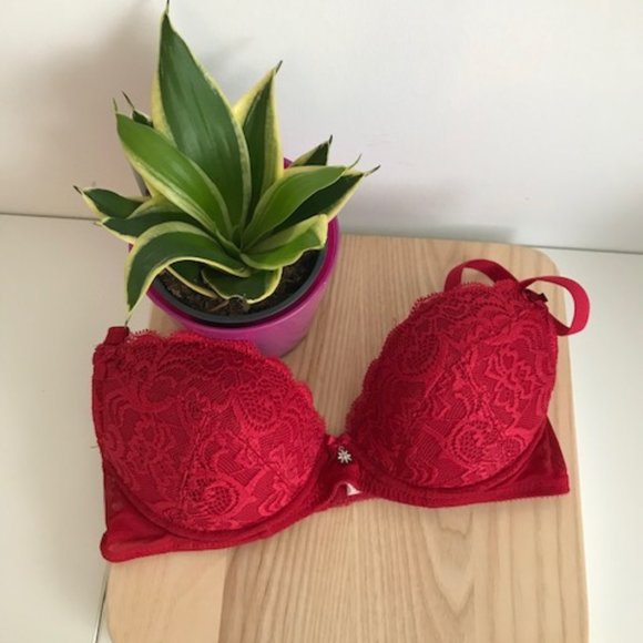 Red Lace Push-up Bra NWOT ~ 32B - Picture 2 of 12